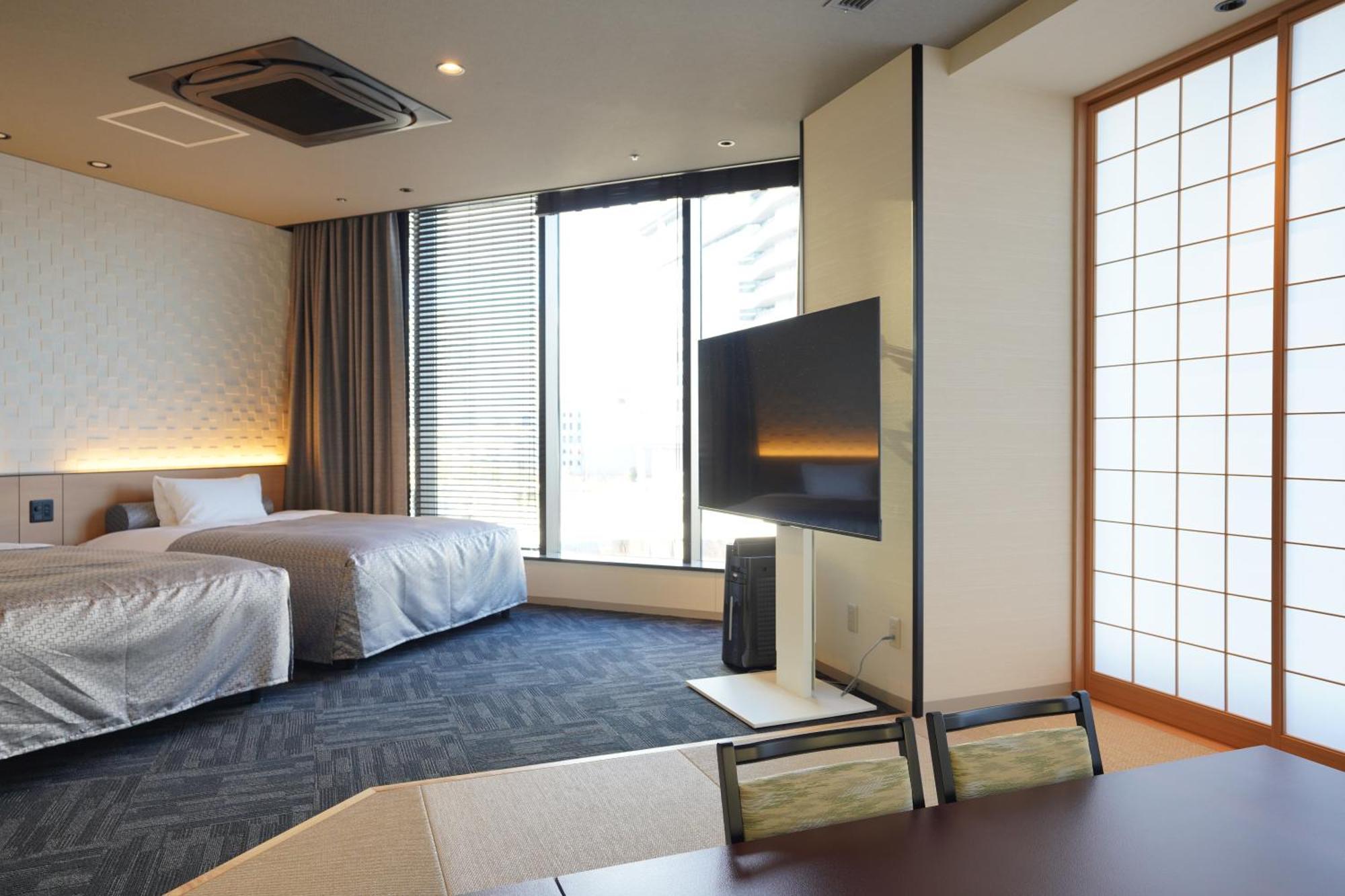 Tokyo Toyosu Manyo Club Hotel Exterior photo